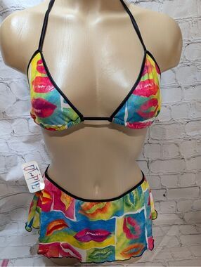 BODYZONE Vintage Two-Piece Colorful Lip Print Bikini top and Skirt NWT